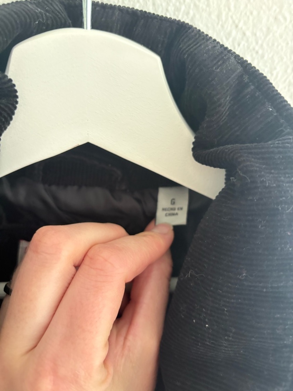 Levi's Black Corduroy Puffer Jacket - Stand Collar - Picture 10 of 10